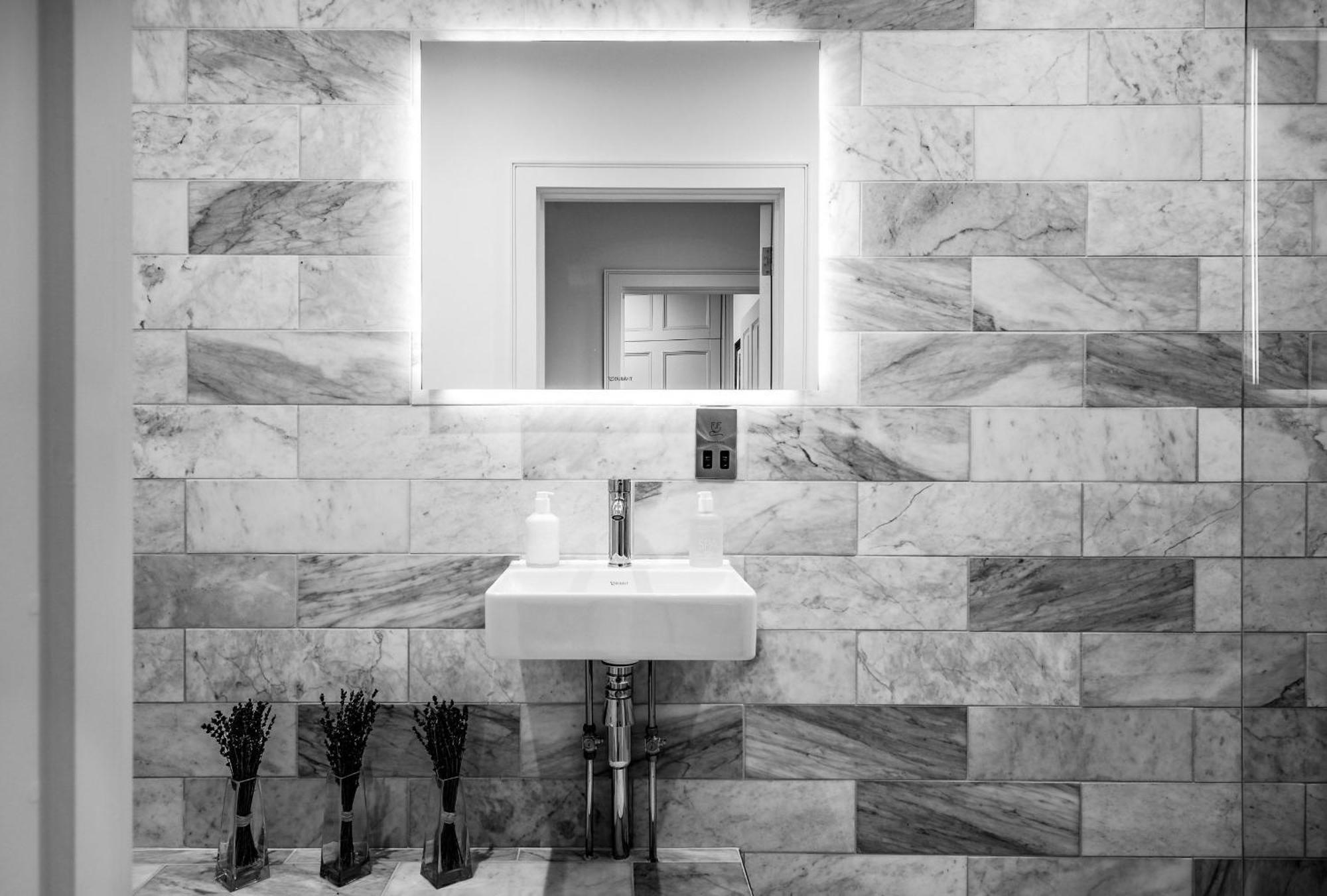 Cathedral View - An Exclusive Private On Cathedral Green,