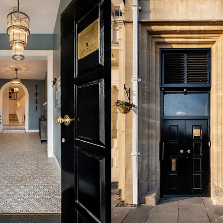 Cathedral View - An Exclusive Private Apartment On Cathedral Green, Exeter Exterior photo