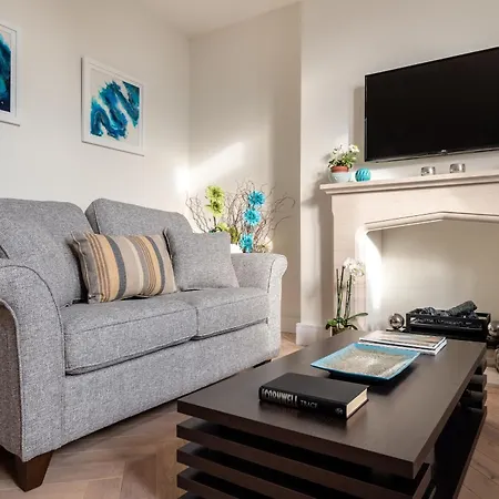 Cathedral View - An Exclusive Private Apartment On Cathedral Green, Exeter Exterior photo